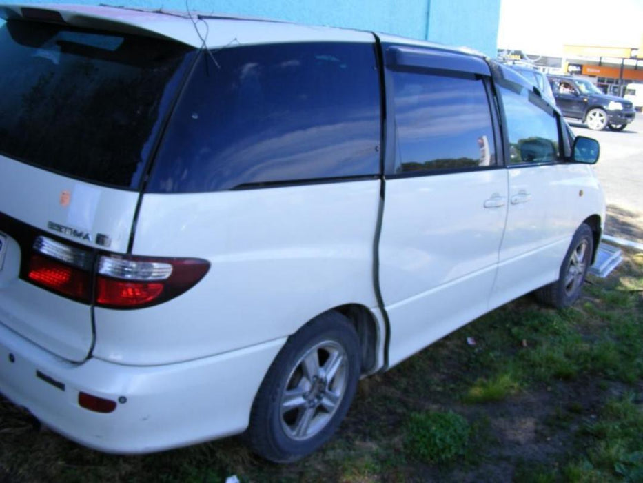 2001 Toyota Estima  R30 5811 - Used parts for sale