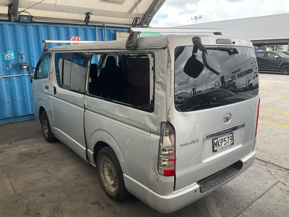 2013 Toyota Hiace  V H200 6224 - Used parts for sale