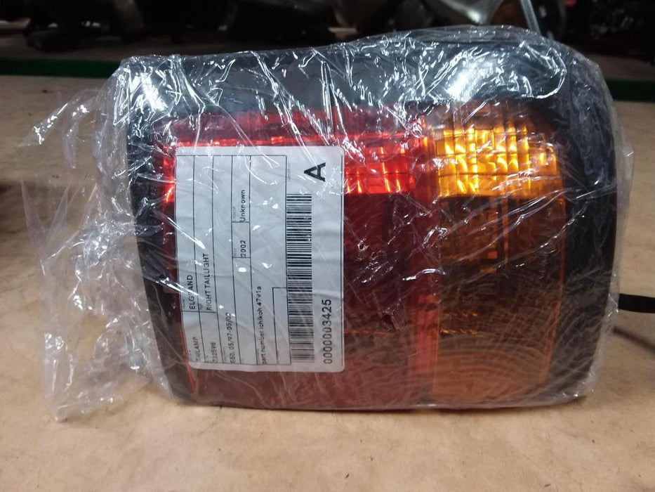 Nissan Elgrand Elgrand  Right Taillight