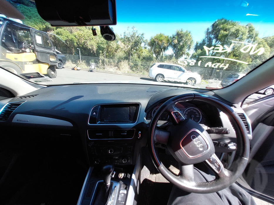 2009 Audi Q5 2.0 TDI Q S TRONIC  4178 - Used parts for sale