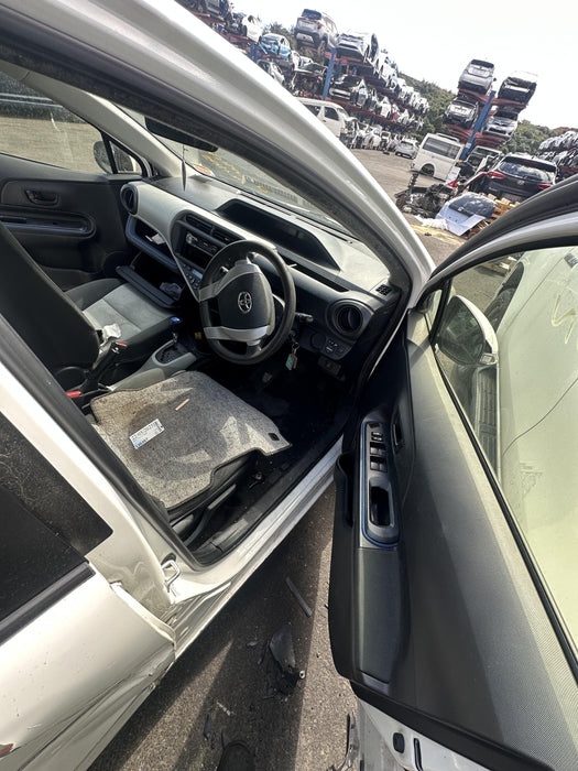 2013 Toyota Aqua Hybrid NHP10 6183 - Used parts for sale