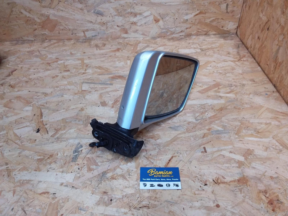 Nissan Elgrand Elgrand  Right Door Mirror