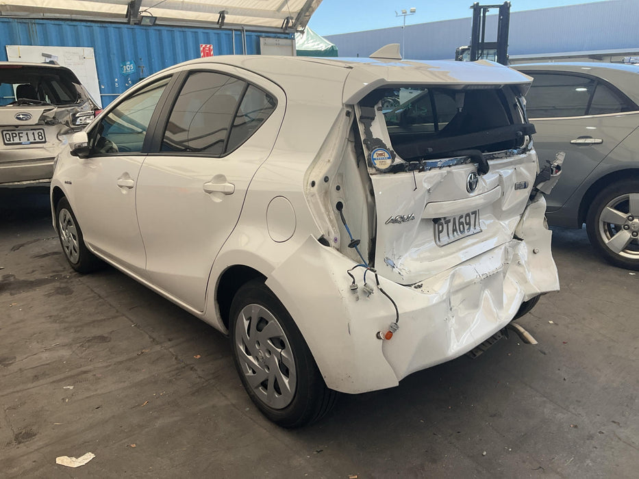 2017 Toyota Aqua Hybrid NHP10 6180 - Used parts for sale