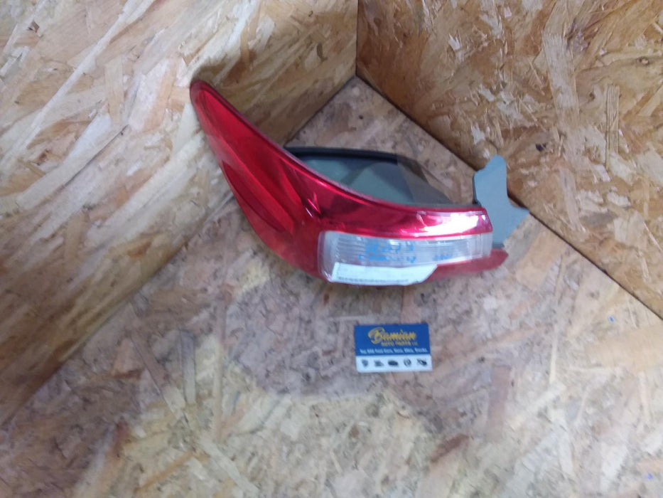 2013 Toyota Camry Camry  Left Taillight
