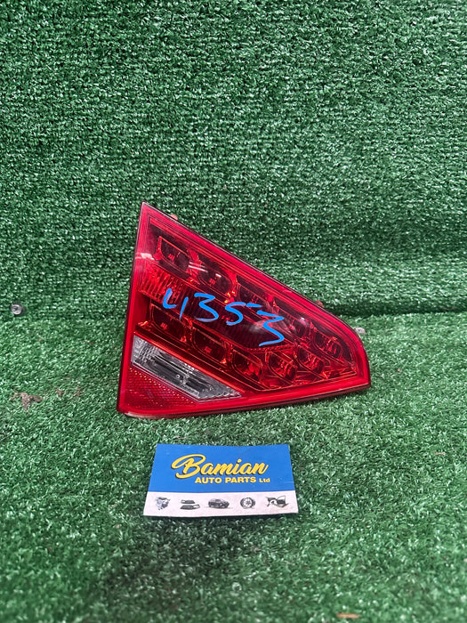 49231 2011 Audi A5  8T Left Tailgate Light