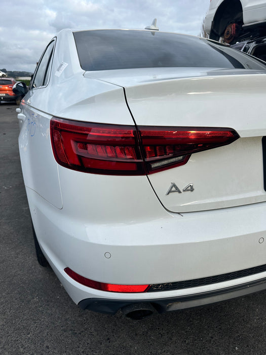 2017, Audi, A4, WAUZZZF46HA069015