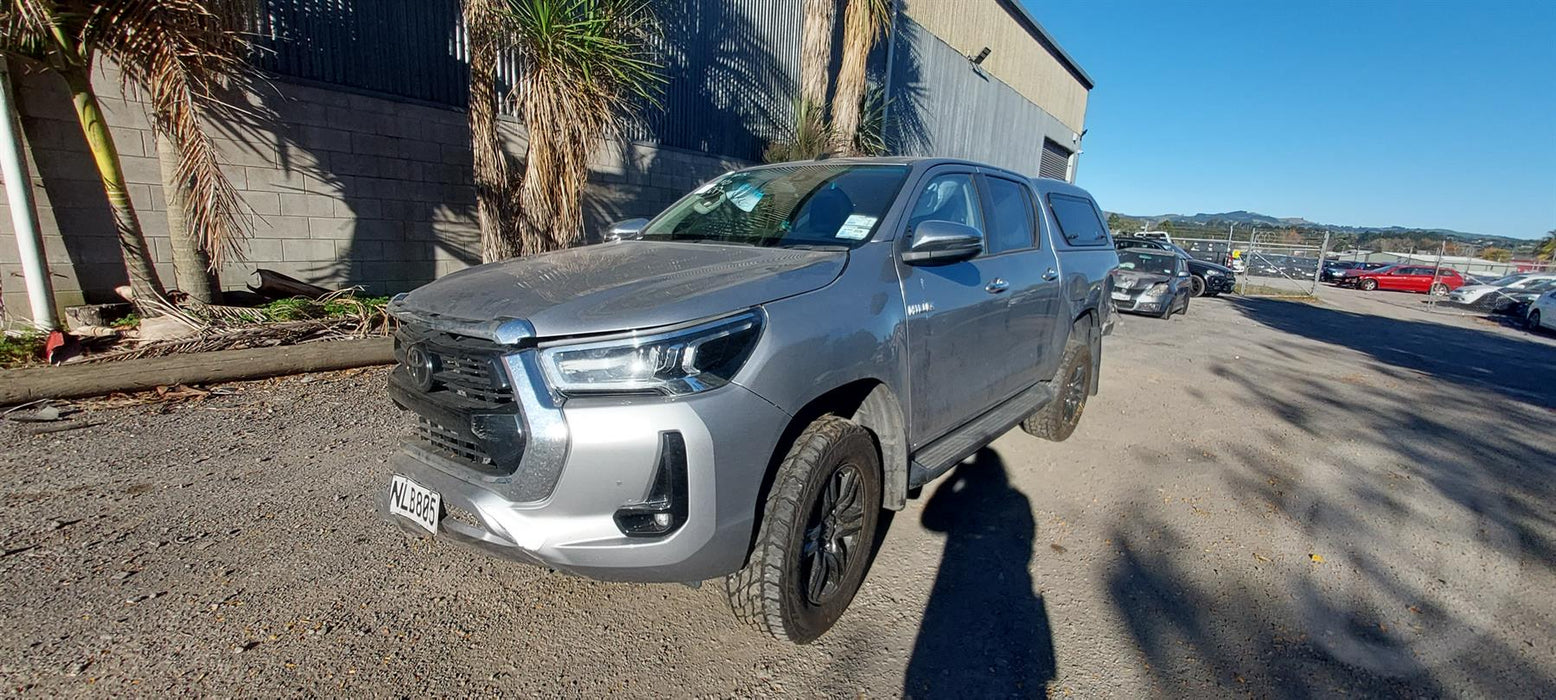 2021, Toyota, Hilux, SR5 TD DC 2.8DT/4WD