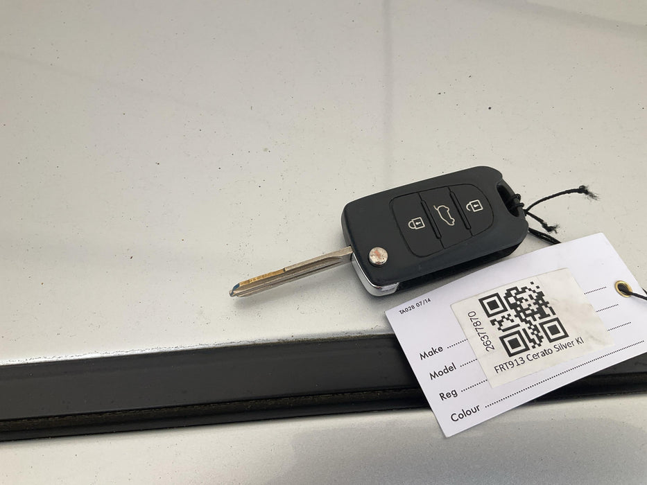2010 Kia Cerato 2.0 PETROL AUTO LX  5473 - Used parts for sale