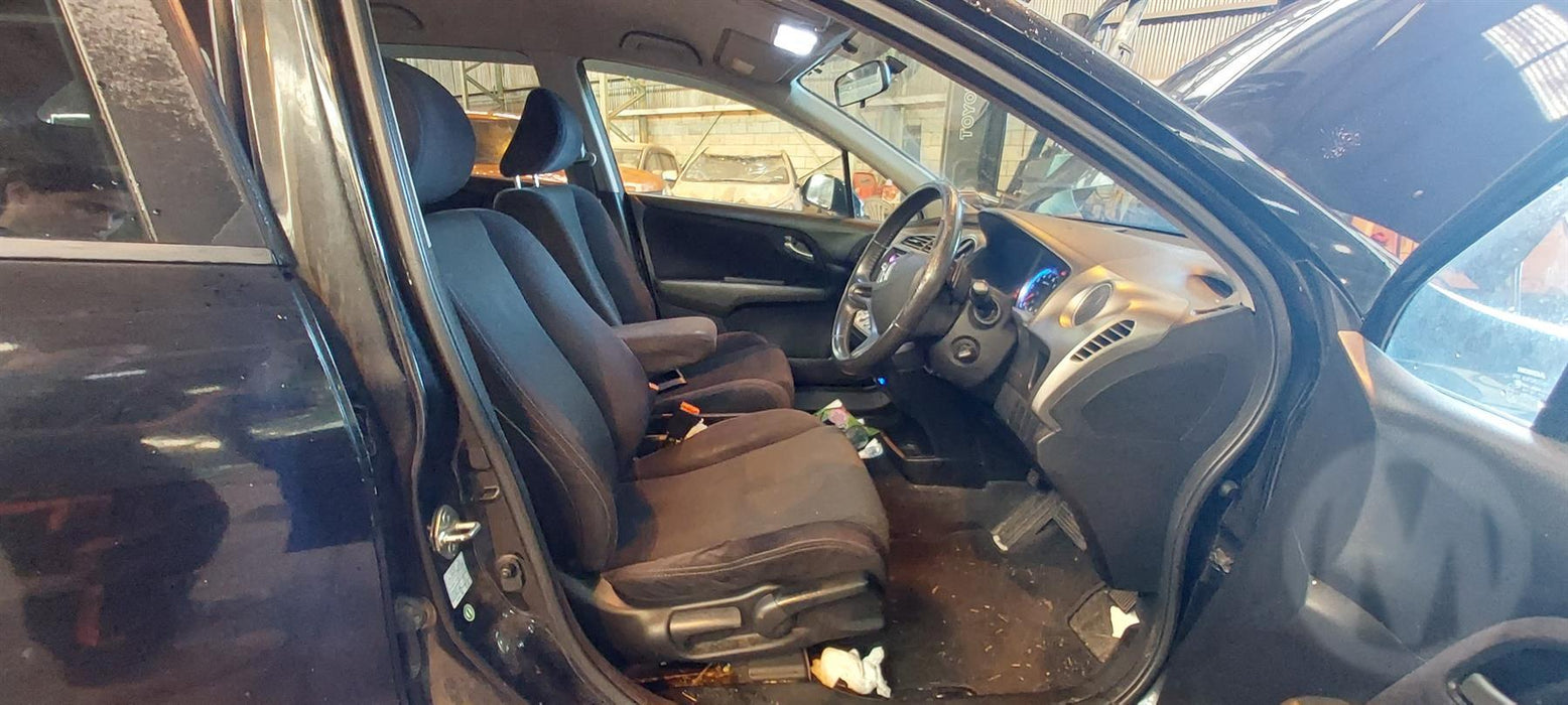 2008 Honda Stream   5737 - Used parts for sale