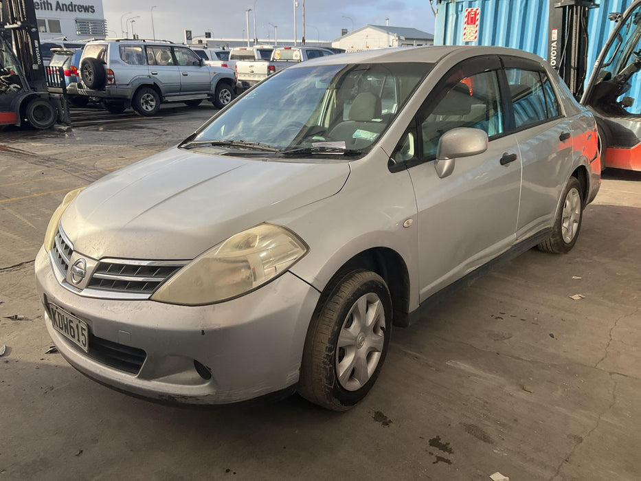 2011, Nissan, Tiida, LATIO, SC11-303697