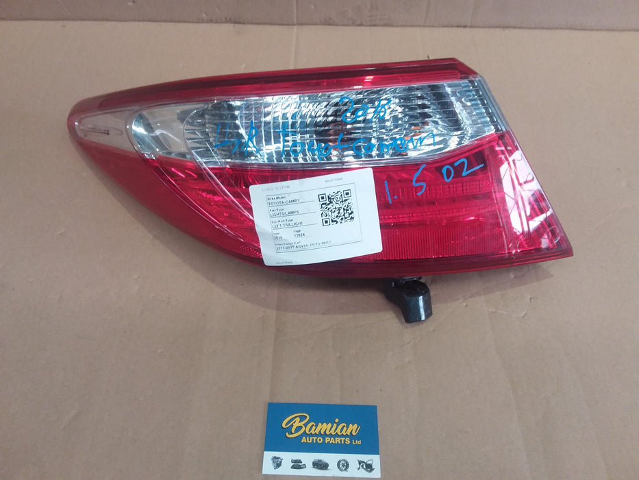 2016 Toyota Camry Camry Camry Left Taillight