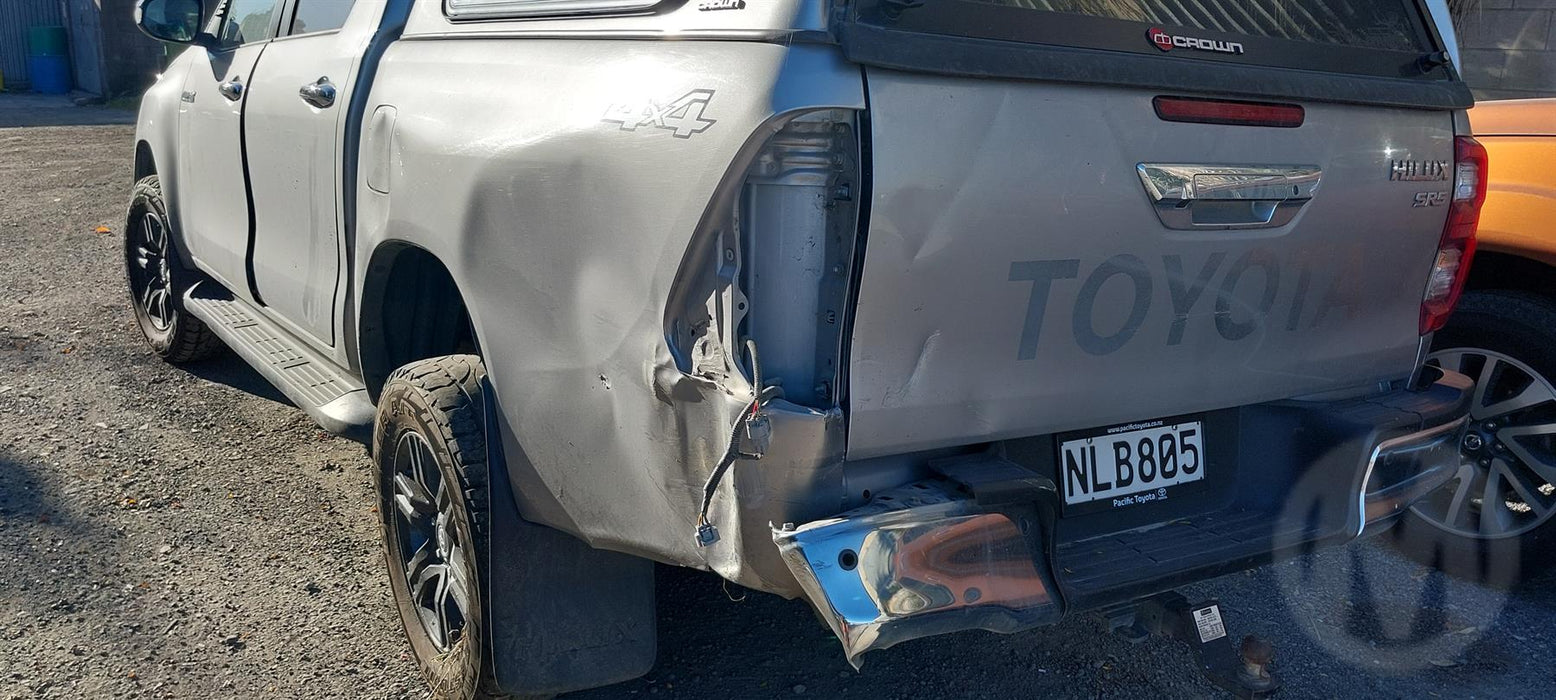 2021, Toyota, Hilux, SR5 TD DC 2.8DT/4WD