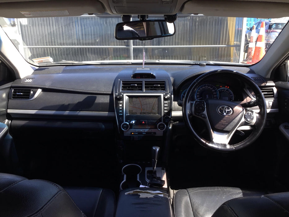 2015 Toyota Camry Hybrid XV50 5822 - Used parts for sale