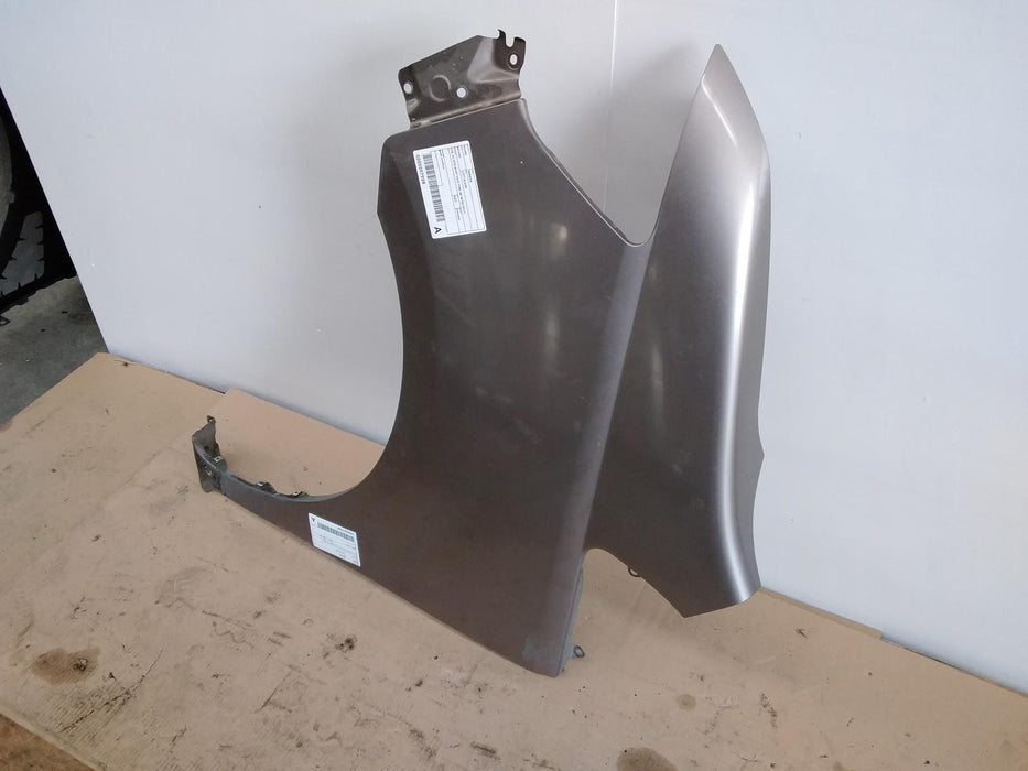 Nissan Serena Serena  Left Guard