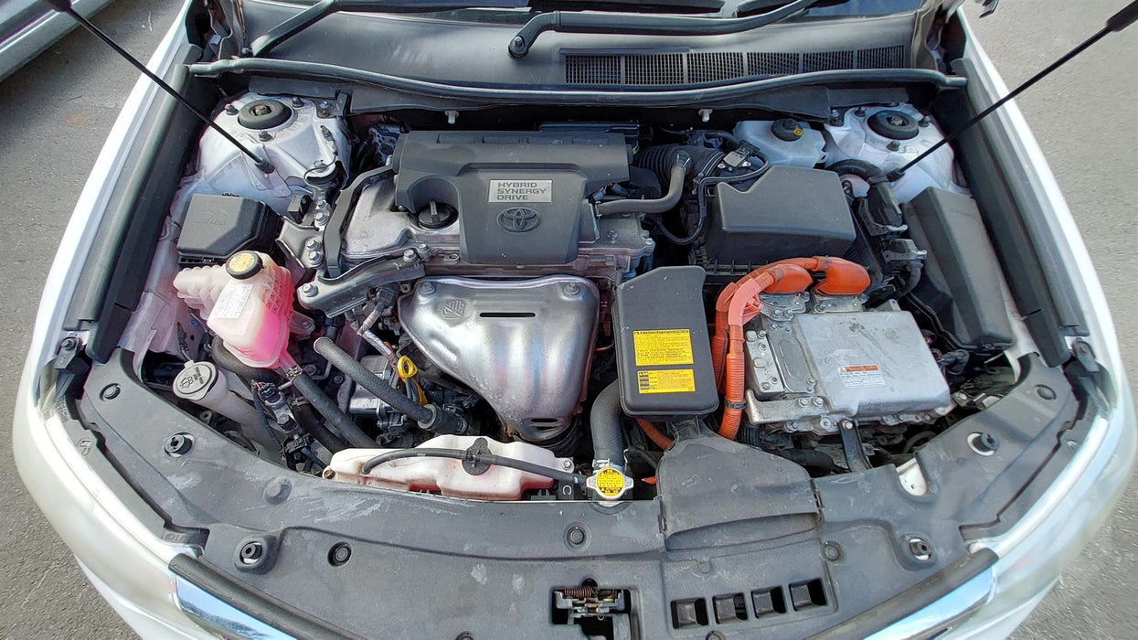 2014 Toyota Camry 2.5 HYBRID ECVT  4422 - Used parts for sale