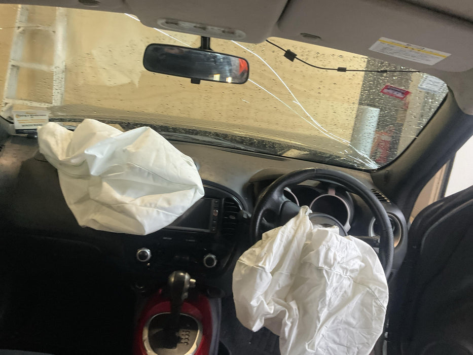 2013 Nissan Juke  I F15 6096 - Used parts for sale