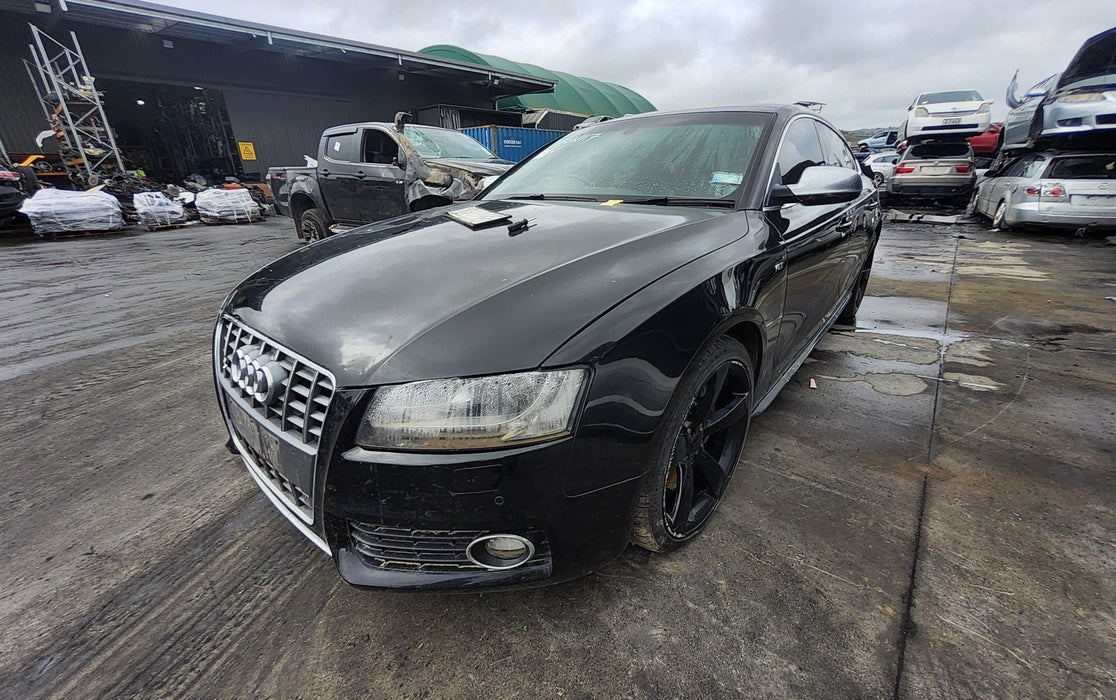 Audi A5 A5  2892 - Used parts for sale