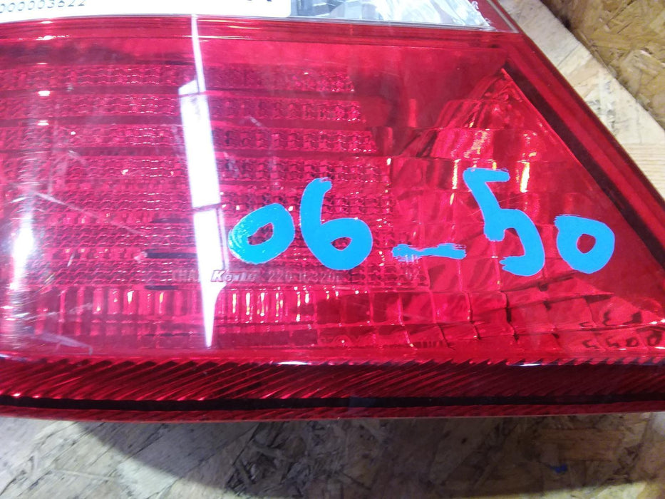 Toyota Camry Camry  Left Taillight