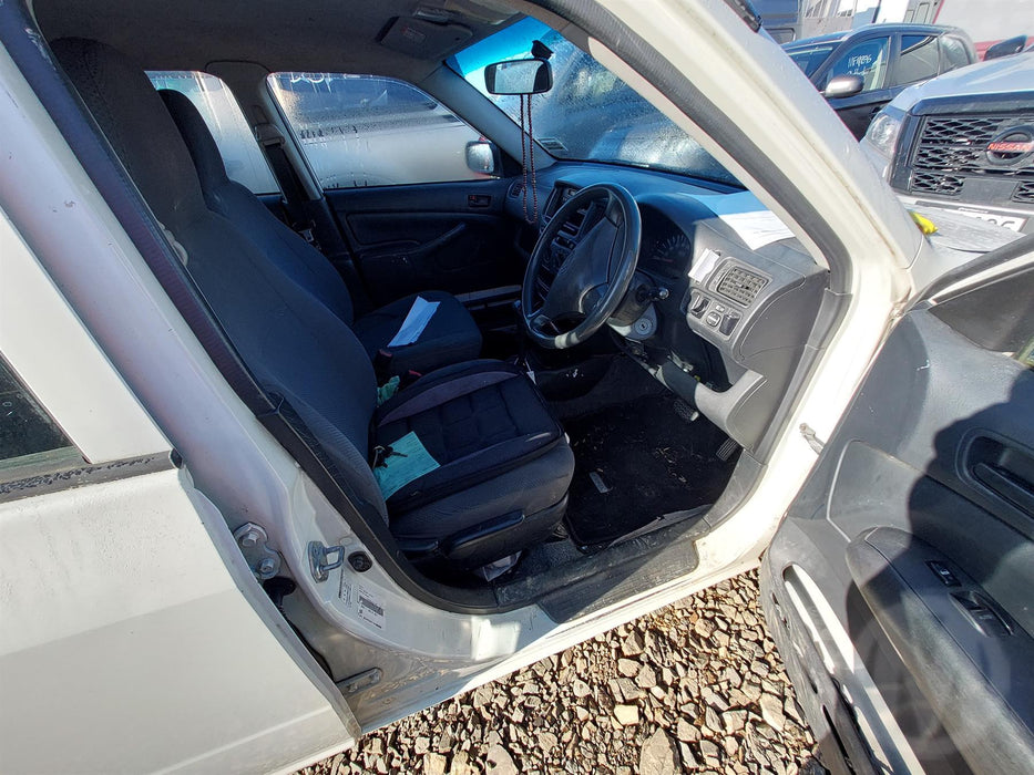 2003 Toyota Probox   5586 - Used parts for sale