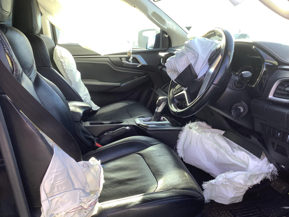 2021 Isuzu D-Max LS DOUBLE CAB 2WD 3.  4949 - Used parts for sale