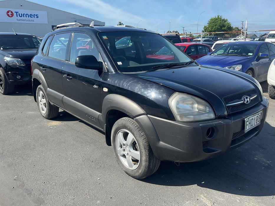 2004 Hyundai Tucson 2.0 GLS M5  5519 - Used parts for sale