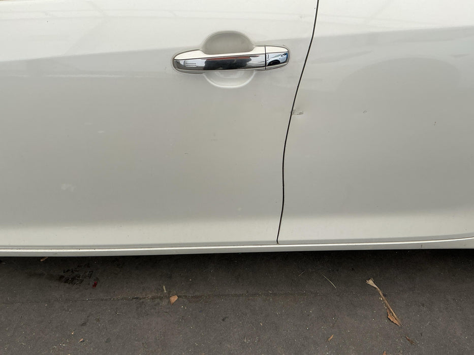 2014 Toyota Camry Hybrid XV50 6179 - Used parts for sale