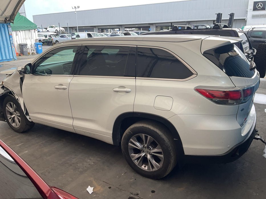 2015 Toyota Highlander GXL 3.5P/4WD/6AT/SW/  5186 - Used parts for sale