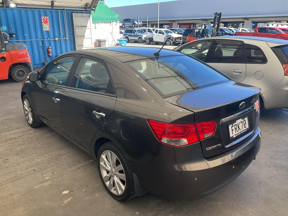 2009 Kia Cerato SLI TD 6143 - Used parts for sale