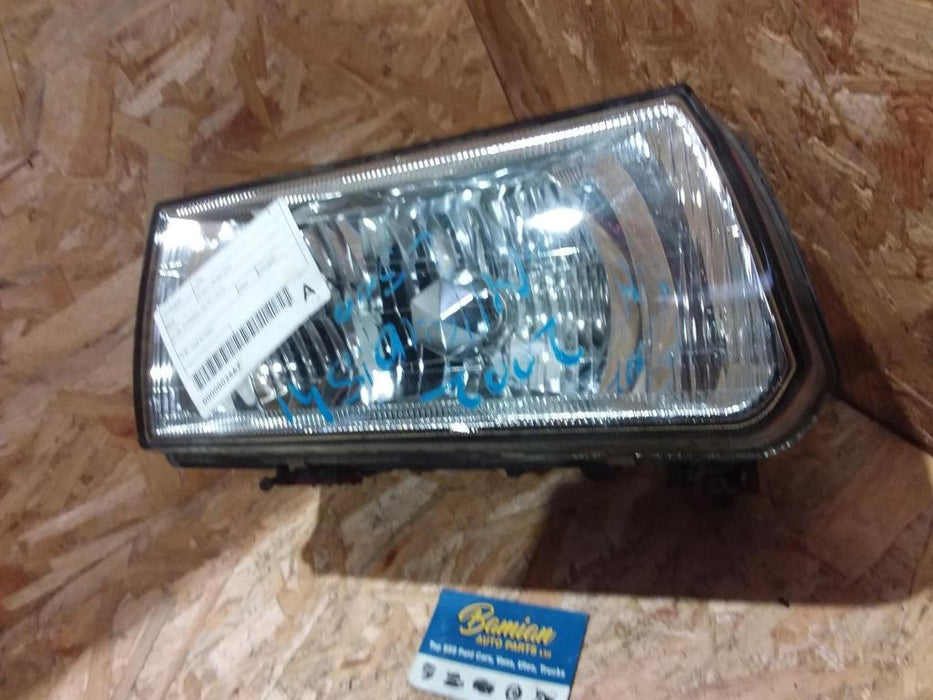 Mitsubishi L300 L300  Right Headlamp