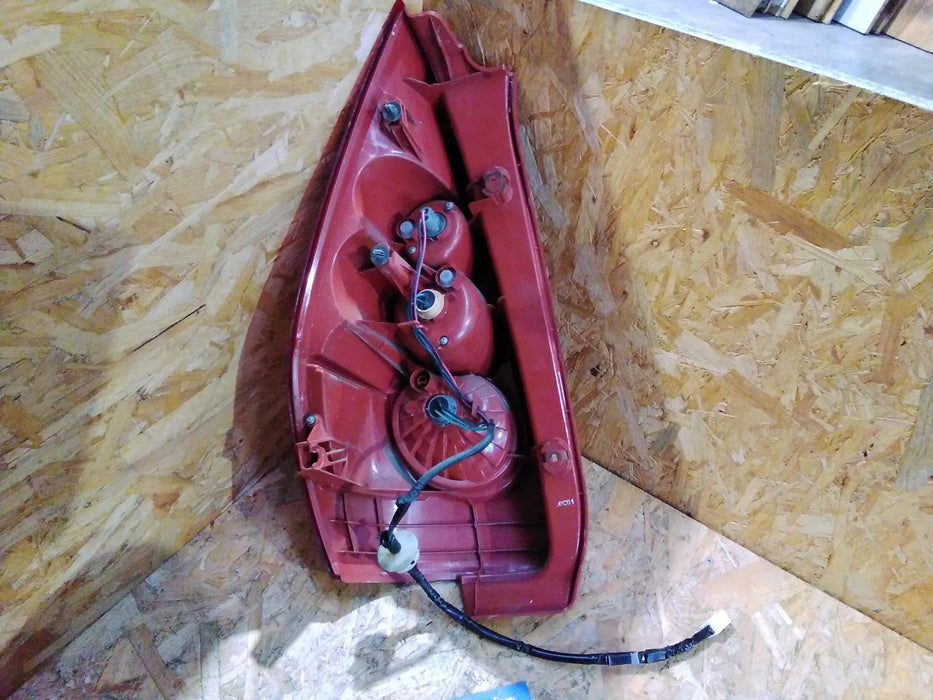 Mazda Premacy Premacy  Right Taillight