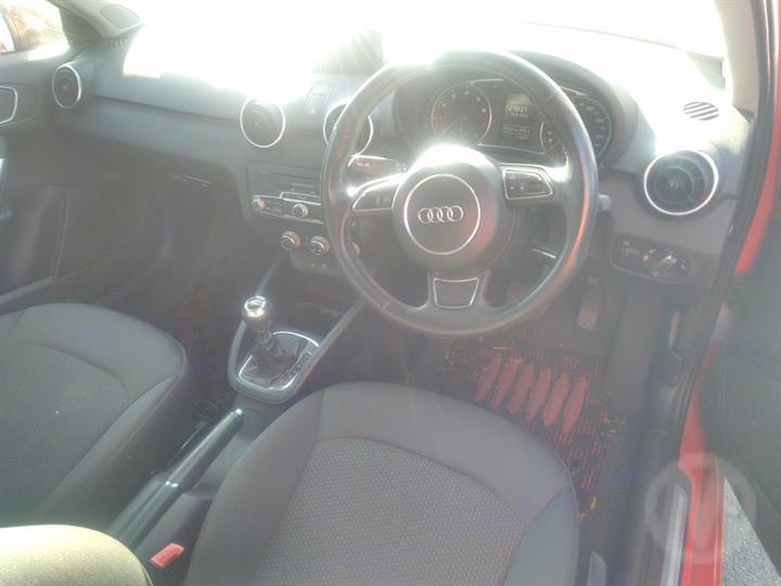 2011, Audi, A1, WAUZZZ8X9BB069695