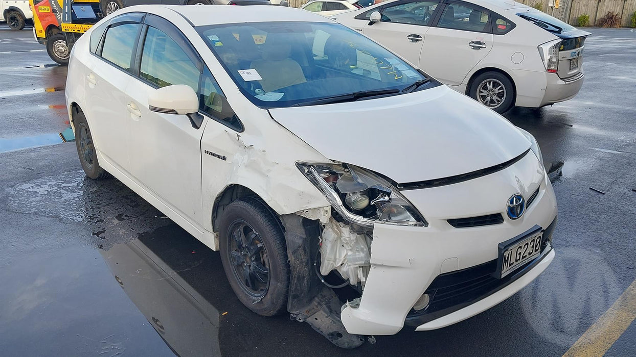 2014 Toyota Prius Hybrid W30 5262 - Used parts for sale