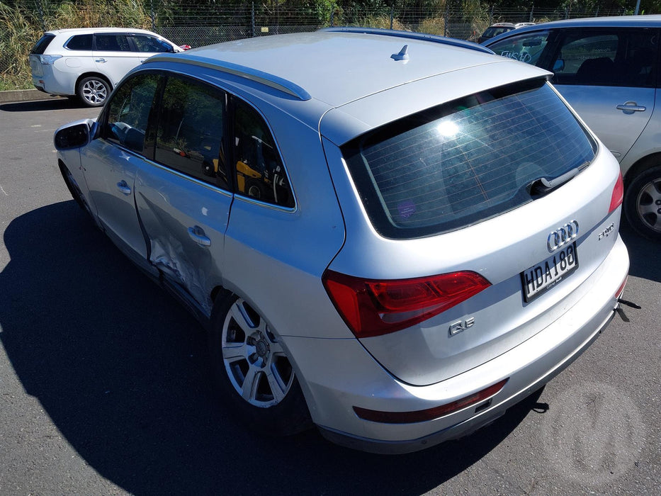 2009 Audi Q5 2.0 TDI Q S TRONIC  4178 - Used parts for sale