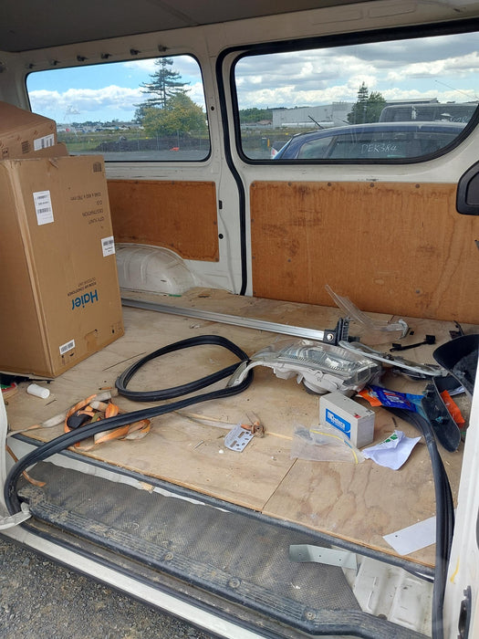 2013 Toyota Commuter  V H200 5909 - Used parts for sale