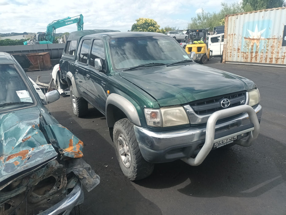 2004 Toyota Hilux 3.4P V6 4WD SR5 DCAB  5816 - Used parts for sale