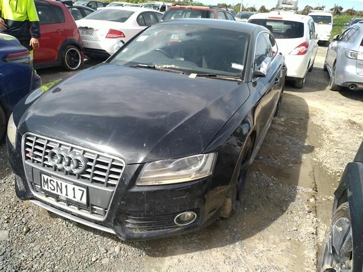 Audi A5 A5  2892 - Used parts for sale