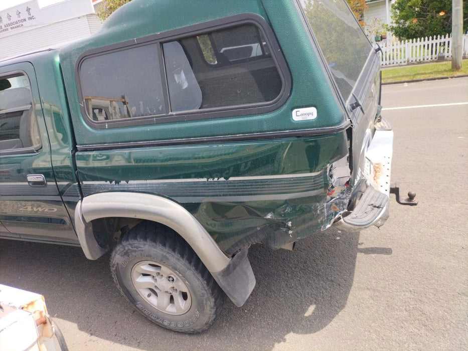 2004 Toyota Hilux 3.4P V6 4WD SR5 DCAB  5816 - Used parts for sale