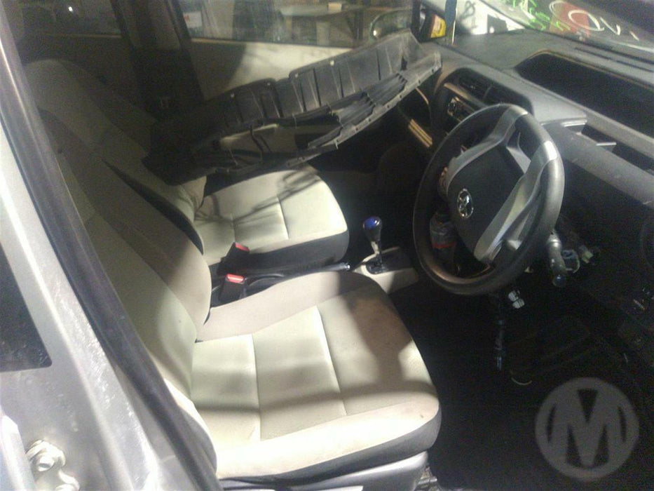 2013 Toyota Aqua   3893 - Used parts for sale
