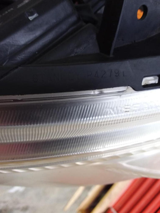 Nissan Tiida Tiida  Left Headlamp