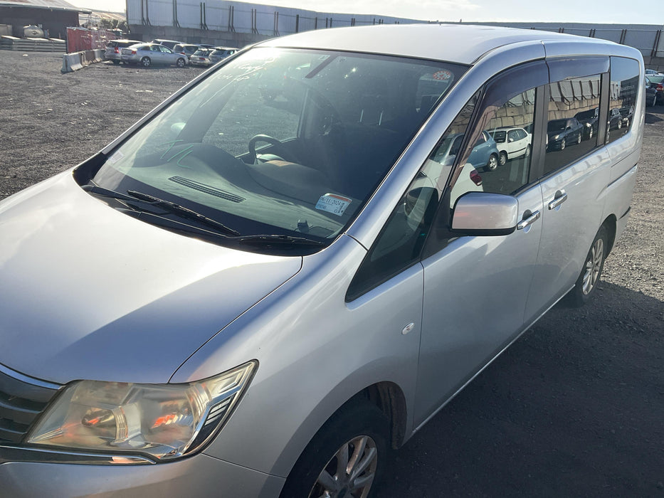 2011, Nissan, Serena, C26-002015