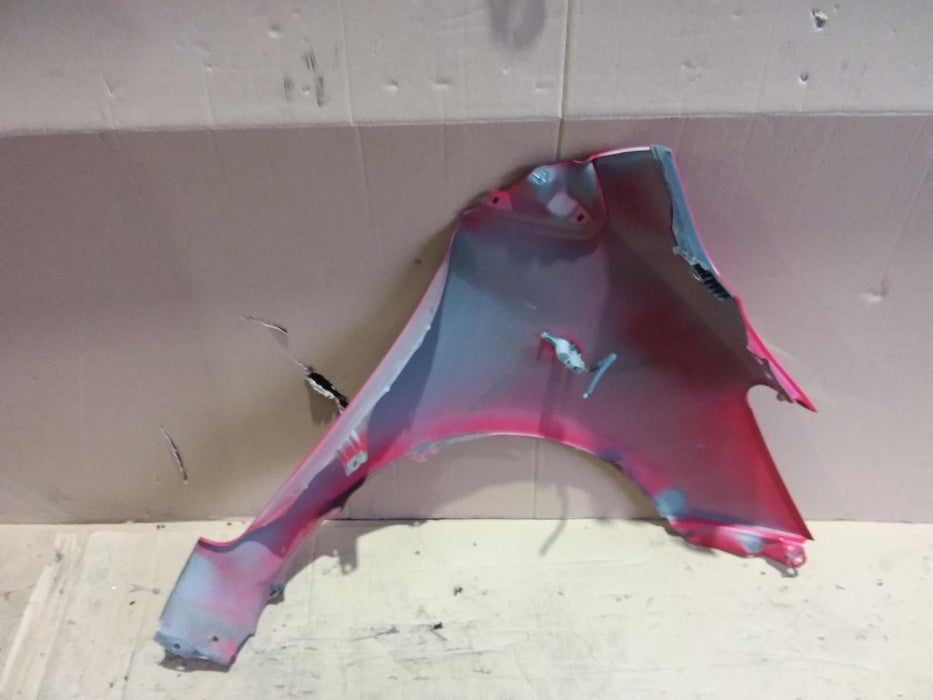 Toyota Yaris Vitz XP90 Yaris Left Guard