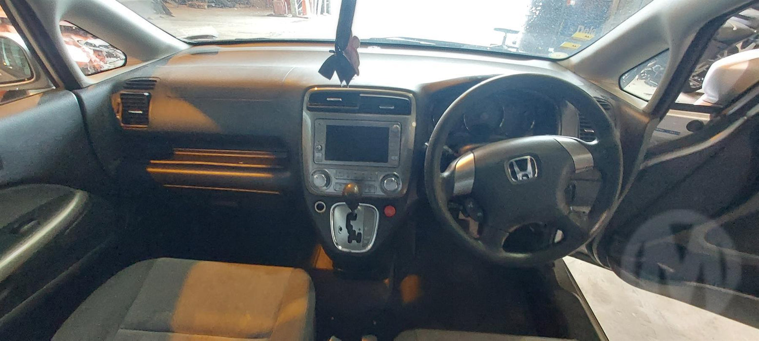2004 Honda Stream   5379 - Used parts for sale