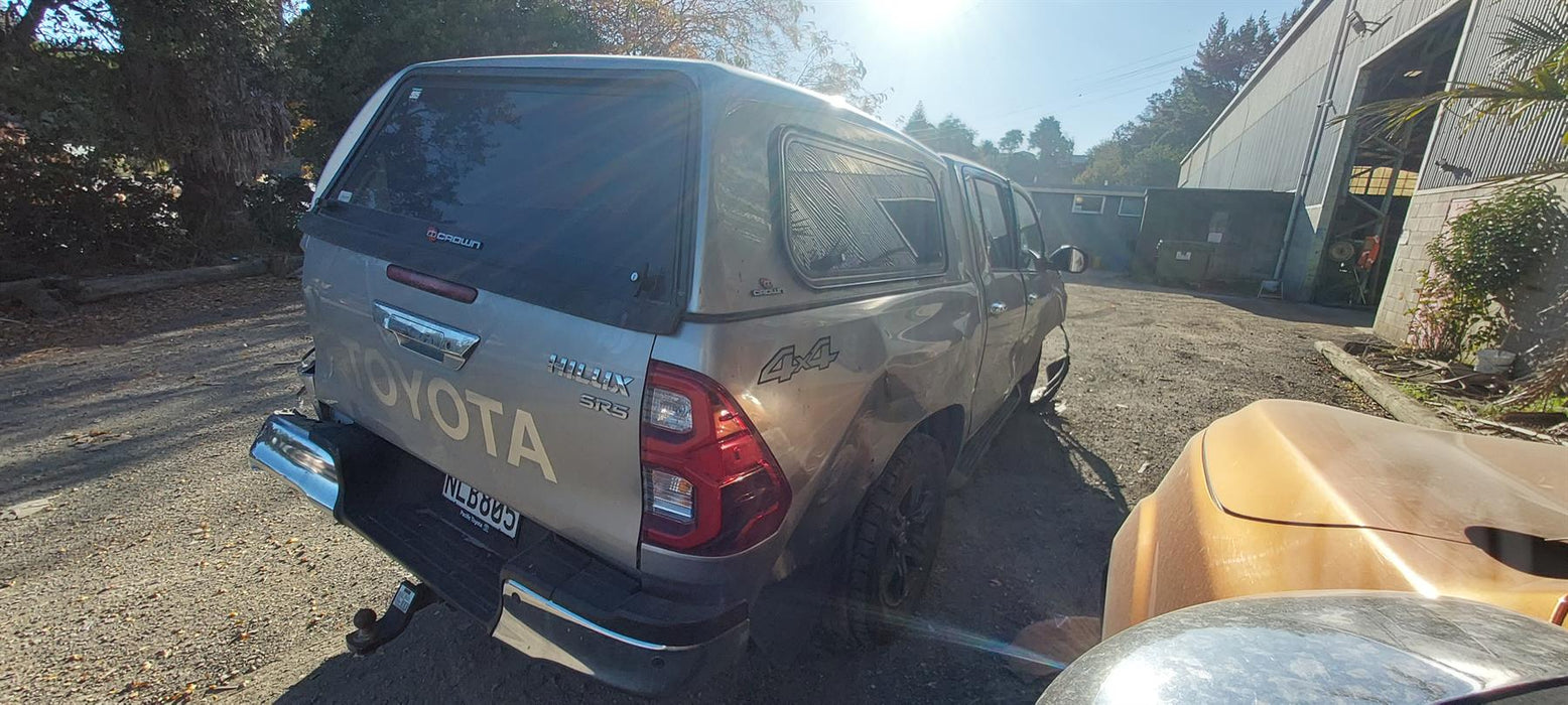 2021, Toyota, Hilux, SR5 TD DC 2.8DT/4WD