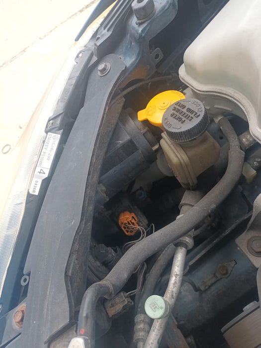 2005 Mazda Premacy  CR 5925 - Used parts for sale