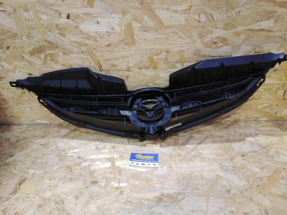 Mazda Premacy Premacy  Grille