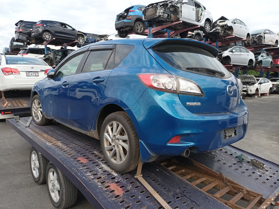 2011 Mazda 3 Axela Bl  5423 - Used parts for sale