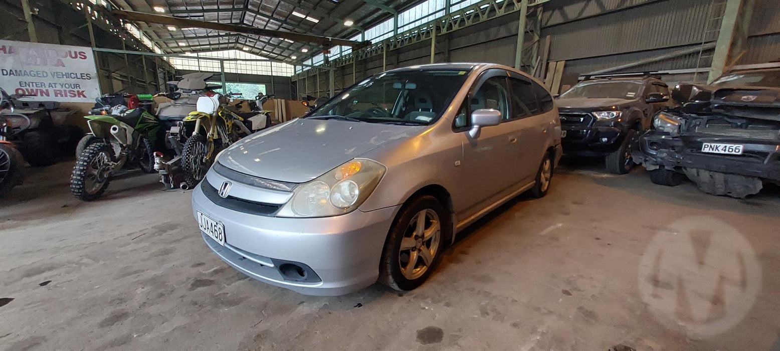 2004 Honda Stream   5379 - Used parts for sale
