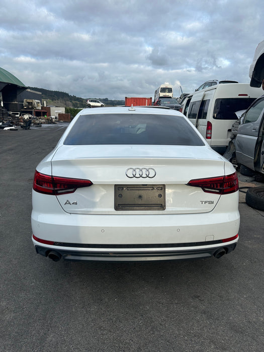 2017, Audi, A4, WAUZZZF46HA069015