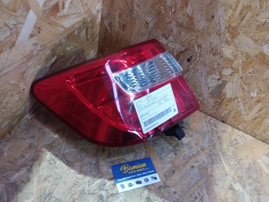 2013 Toyota Camry Camry  Left Taillight