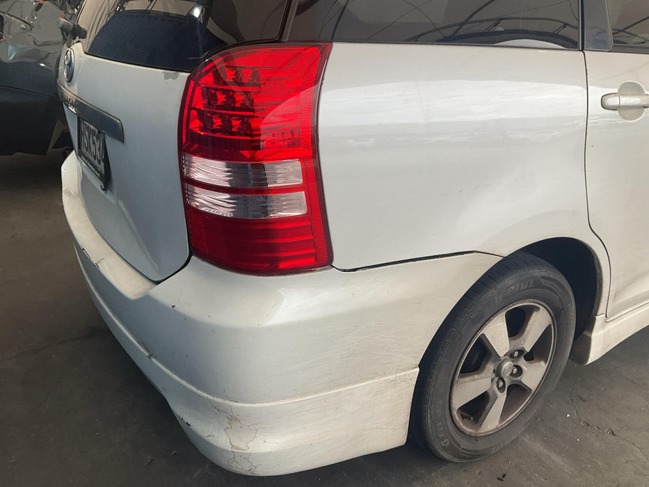 2004 Toyota Wish LTD  5256 - Used parts for sale